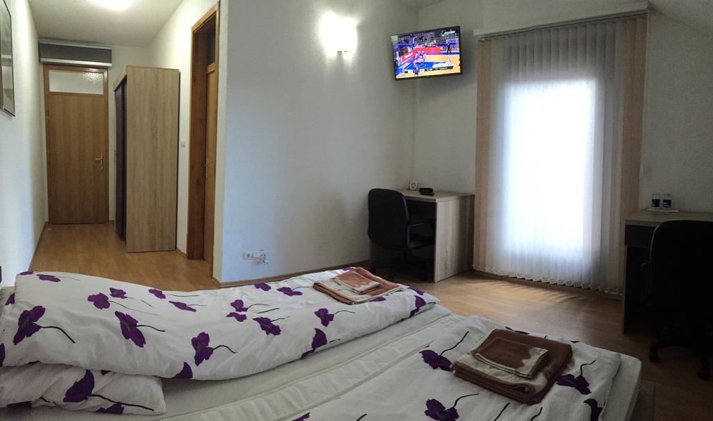 City Bridge Guest House Біхач Екстер'єр фото