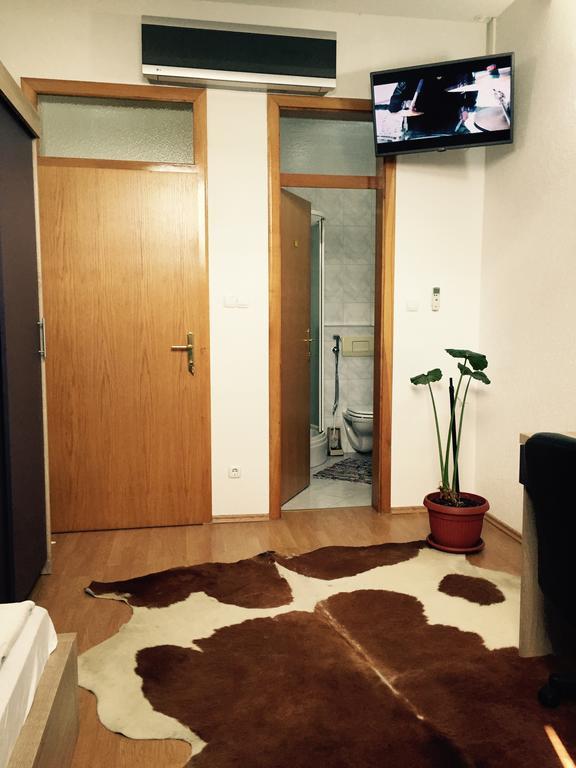 City Bridge Guest House Біхач Екстер'єр фото