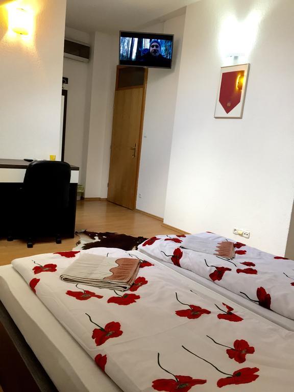 City Bridge Guest House Біхач Екстер'єр фото